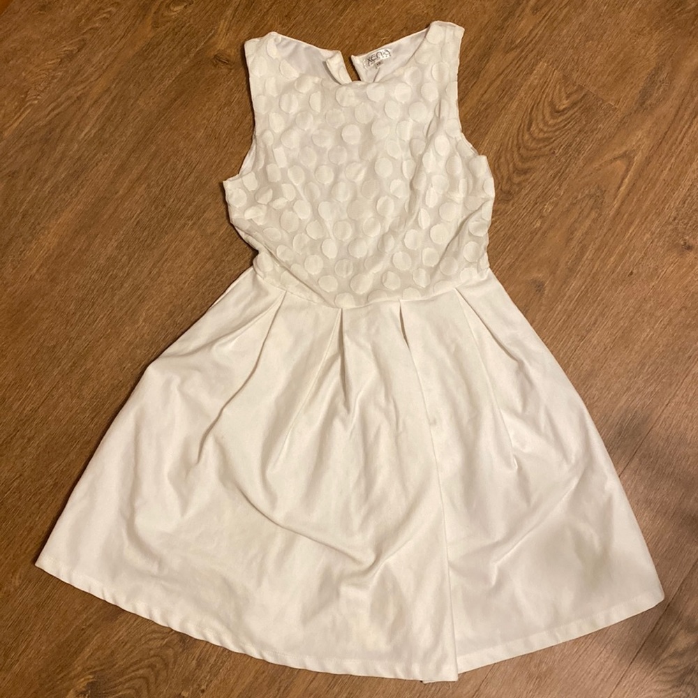 Sleeveless Classy White Mini dress